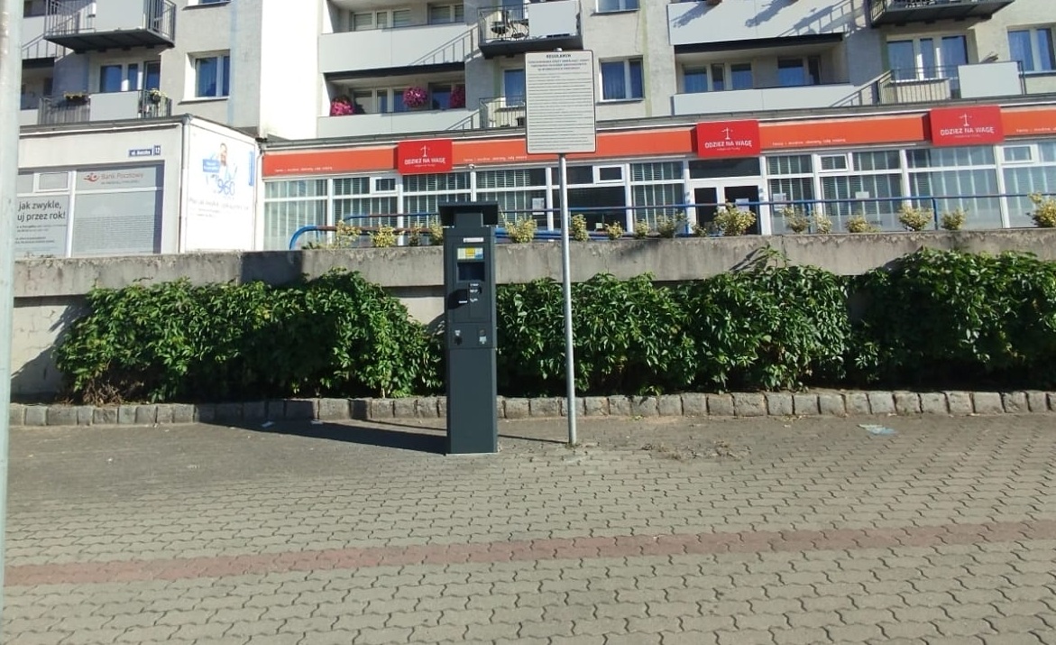 Przywr&oacute;cenie opłat w strefie płatnego parkowania na ul. Staromiejskiej